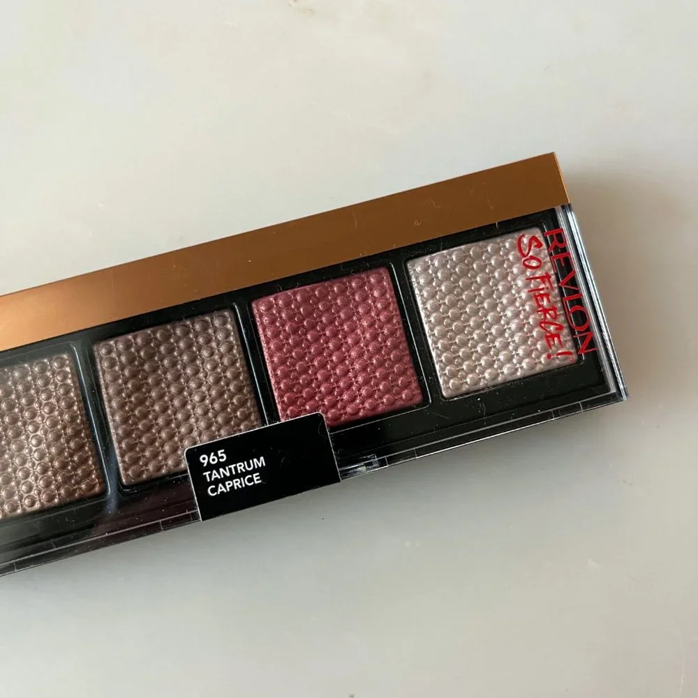 Revlon Eyeshadow & Mascara Bundle